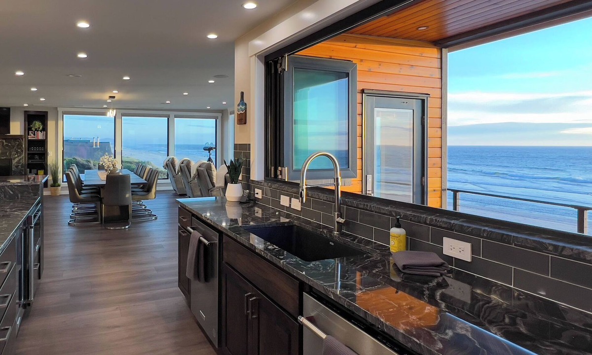 Rockaway Beach House | Beachfront Luxury, HotTub, Spa, Big Arcade, Open Layout, 4 Owner Suites, FirePit