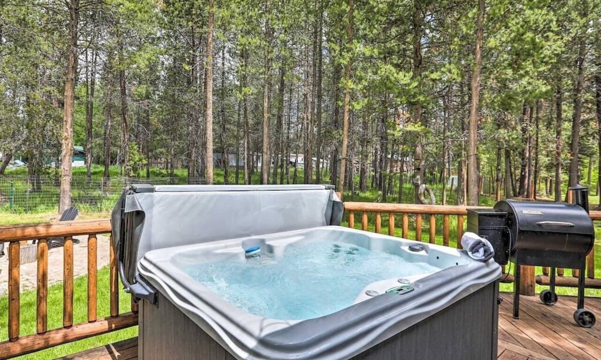 Three Rivers House | Bend Modern Cabin w/Private Hot Tub . Fenced Yard, Game Room, Pet-Friendly