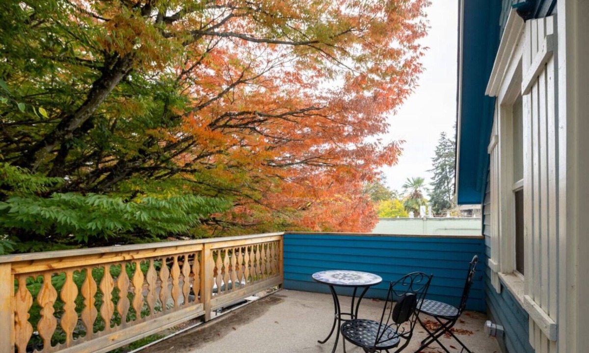 Market District Condo | Downtown Studio w/Huge Balcony ·King Bed ·Walkable