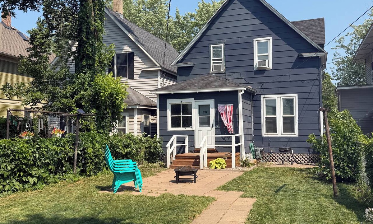 Superior House | Last Minute opening! Dog friendly place! Fenced yard! 3 bed!