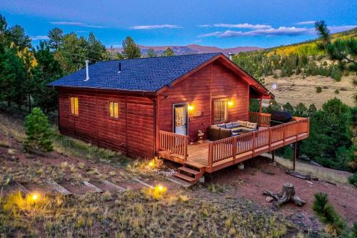 Cripple Creek House | Monarch Landing, A Cozy Cabin w/360 Mountain Views