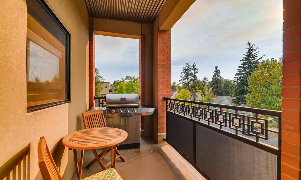Martinez Park House | Old Town Loft Oasis With Amazing Rooftop Deck!
