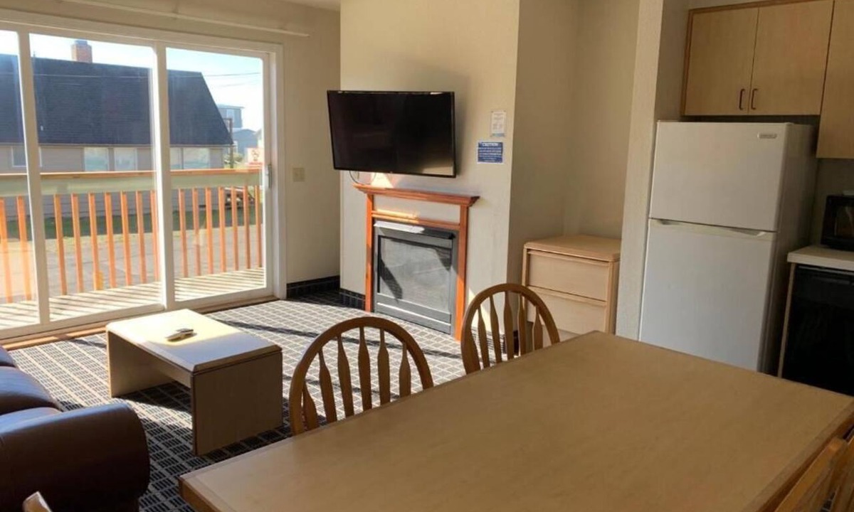 Rockaway Beach Hotel | Surfside Resort