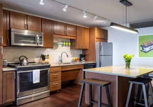 16th FL Bold CozySuites w/pool, gym #4 in Dallas