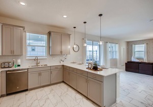 8908 CC - 6BR Luxury Home: Private Pool in Davenport