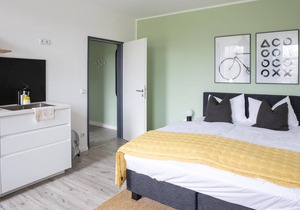 Chemnitz Hartmannstr | Suite + Bathtub in Chemnitz