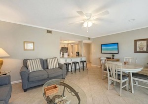Firethorn 232- Fantastic Gulf Side 2 bedroom/2 bath, third floor walk-up! in Siesta Key