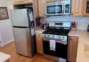 Lots of amenities - Internet, TV, A/C & More. Book Today! in Sea Isle City