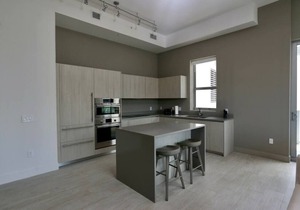 Luxury Two Bed Two Bath Beach Resort Condo in Hollywood