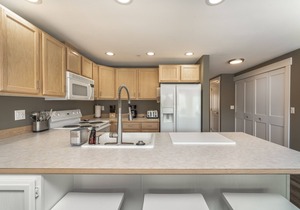 Park Pointe B201 - Community Pool/Hot tub in Chelan