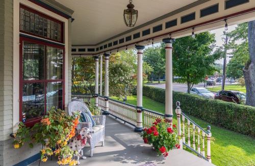 Skaneateles Bed & Breakfast | 2W Lake