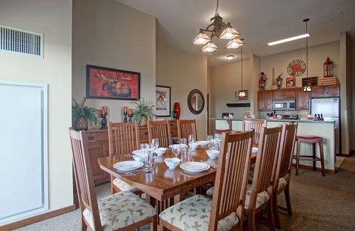 Edray Condo | 3 bedroom, 2 Full Baths, Slope Side. Outdoor Hot Tubs on Site. Ski Lift overlook.