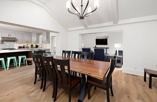 East Beach House | A Wave From It All: Private Heated Pool, Putting Green, Walk to East Beach