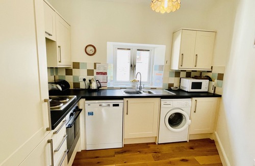 Dittisham Cottage | Barn conversion with character and charm
