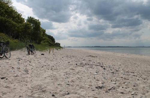 Gross Schwansee Cottage | Beach bench, Germany