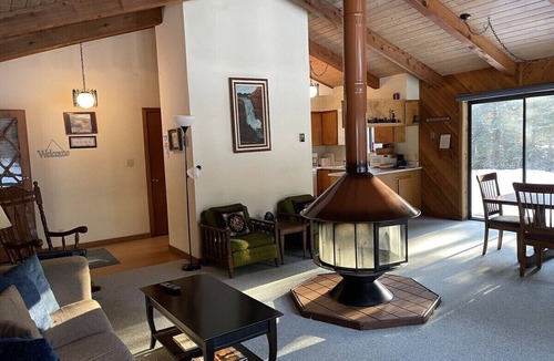 Bayfield House | Beside the creek minutes to Vallecito Lake/food gorgeous drive to Durango(train/Mesa Verde National Park/Million Dollar HWY)