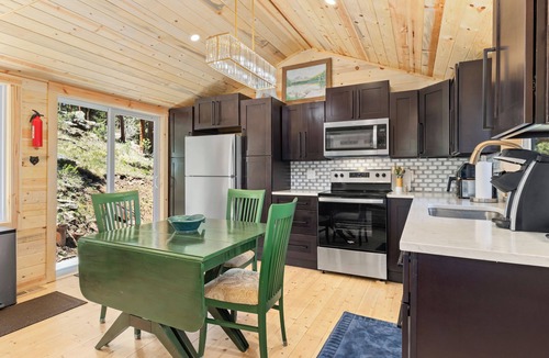 Estes Park Cabin | Cabin Retreat Updated Rocky Mountain Views Backs to Rocky Mountain Park!
