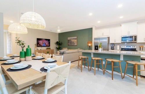 Four Corners House | Clean & Decor FREE Waterpark + FlowRider 1872