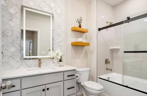 Fort Collins House | Experience Elegance in Timnath