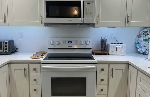 Siesta Key Condo | Location,Location,Location-Beachfront-Your Slice of Paradise-#1 Beach in America