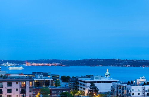 Lower Queen Anne Hotel | Mediterranean Inn