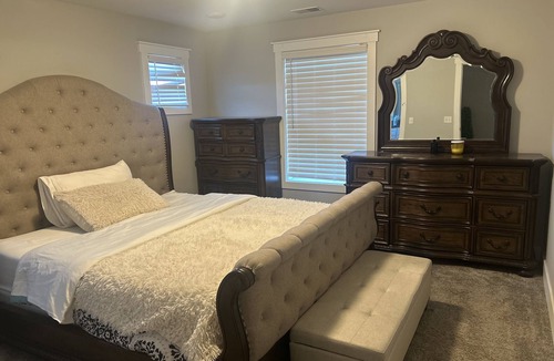 Kentwood Apartment | Modern Luxury Apartment near GRR Airport, Woodland Mall, 10 miles to GR downtown