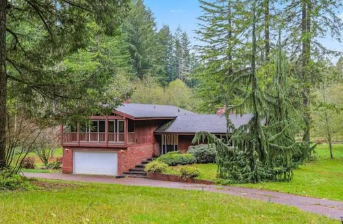 Sandy Cabin | Mountain Escape, Game Room, BBQ, Fireplace, Sleeps 8