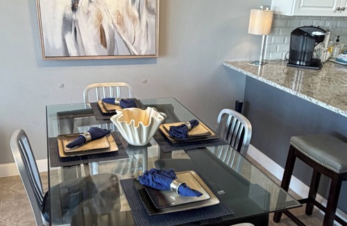 Fort Walton Beach Condo | Pelican Isle #207: Stunning Decor. Gulf-front. Pool, Beach Svc, King BR+bunkies