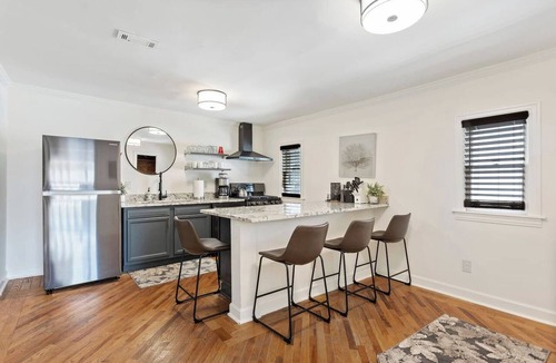 Old Fourth Ward House | Prime Beltline 3BR/2BA | Gazebo w65" TV | Cornhole Steps to Inman Park Downtown