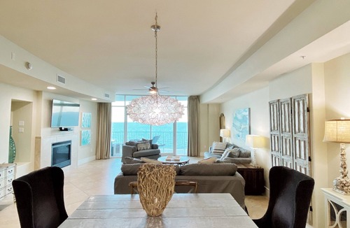 Orange Beach Condo | Spacious & Clean Oceanfront Paradise! Private Jacuzzi & New Grill! Great Reviews