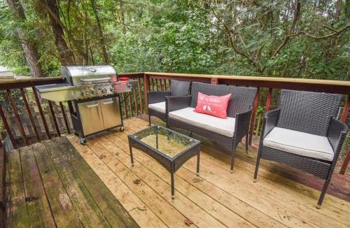 Northport House | The Crimson Retreat Only 5 miles to the Stadium BBQ Coffee Games