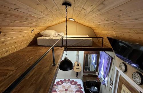 Cane Beds House | Tiny Tiny Bunkhouse