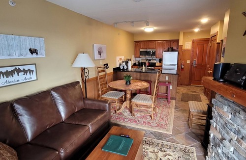 Edray Condo | TOP FLOOR IN RIMFIRE/VILLAGE! NEVER RENTED BEFORE JULY 2022 2 BEDROOMS SLEEPS 8!