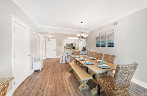 Fort Walton Beach Condo | Waterscape A317 ~ 2BR + Bunkroom ~ Beach Service!