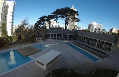 Aidy Grill Apartment | Wind Tower