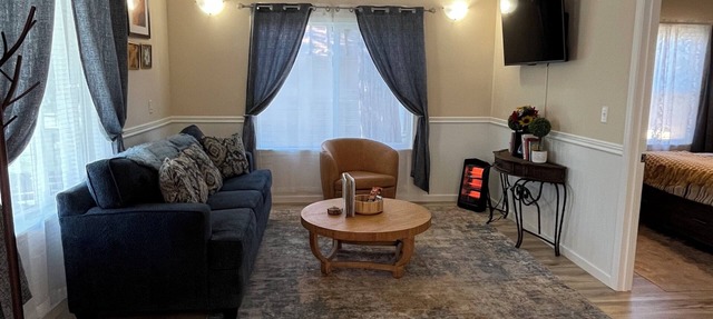 2 Bedroom Near Downtown, OIT, and Sky Lakes Hospital in Klamath Falls