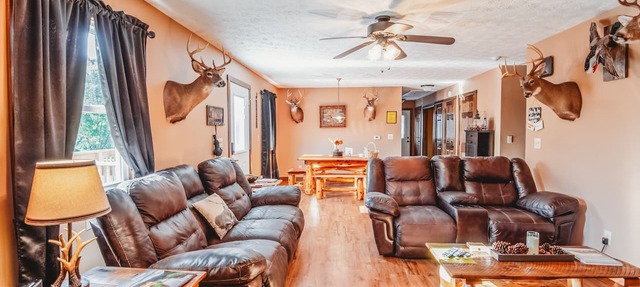 2BR-1B. Fire Pit With Stunning River View. Minutes From Downtown Huntington. in Kenova