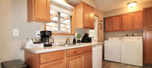 2BR Sequoia Sanctuary in Forest Grove in Forest Grove