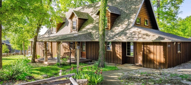 3 King Suites + Lakefront w/Dock, Pools & Mini Golf – Perfect Family Getaway Near SDC! in Branson