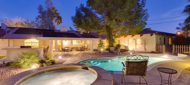 *3200 Sq Ft 5 Bed 4 Bath 1 Story Private Pool/Spa W/Casita in Las Vegas