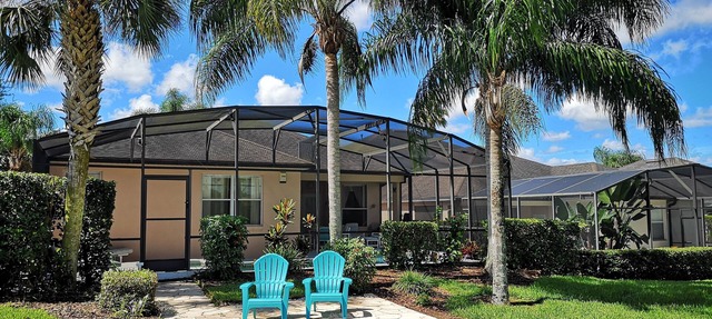 4 Bedroom Executive Villa with Pool & Spa, Games Room, Wifi and Large Garden in Davenport