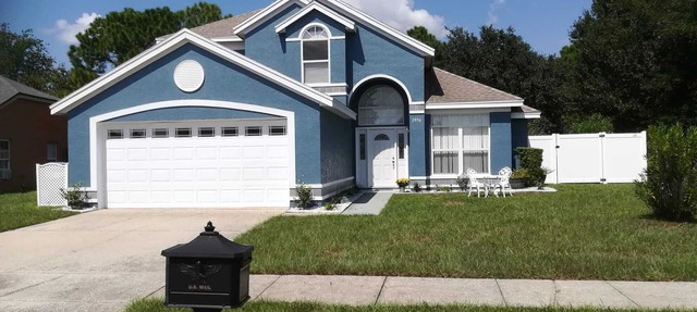 4BR Private Pool Home Near Disney – Family Friendly Sleeps 8 Screened Pool in Kissimmee