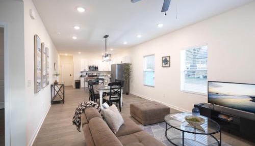 5 Min to Elon - 7 Min to Downtown - Washer and Dryer in Burlington