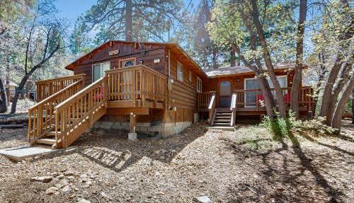 7 Mi to Ski Resorts: Dog-Friendly Sugarloaf Cabin in Sugarloaf