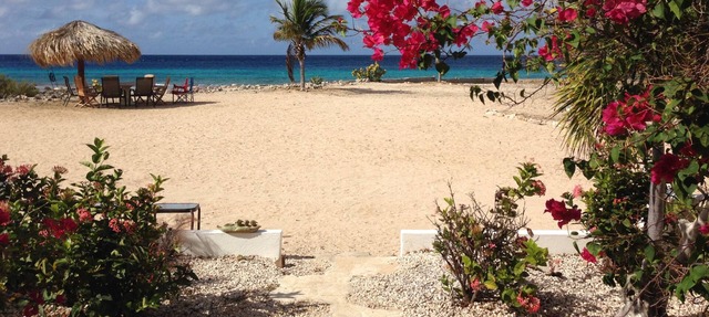 Affordable Oceanfront Vacation At Its Best in Kralendijk
