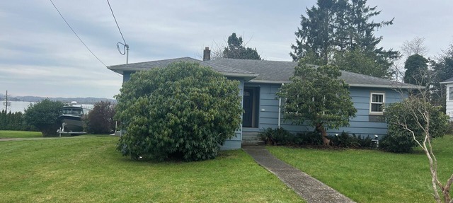 Amazing views over water. Family size Astoria Gem. in Astoria