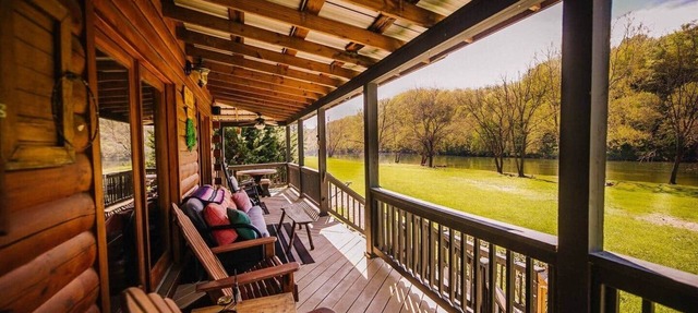 Anisidi | New River Waterfront Pet Friendly in Pulaski County