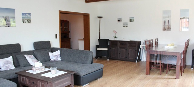 Apartment 'Katharina' with Private Terrace and Wi-Fi in Westerdeichstrich
