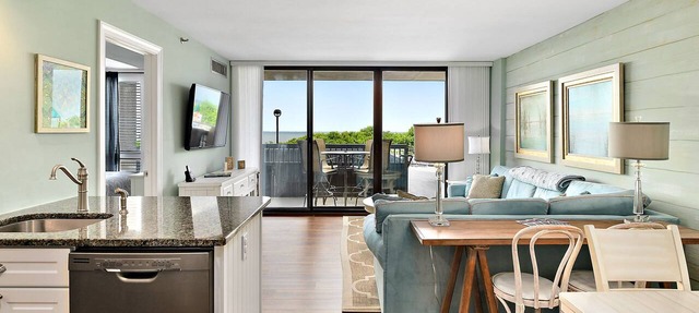 Beachfront Condo, 1st Floor Ocean View in Bethany Beach