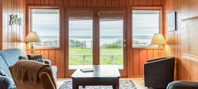 Beachfront Pet Friendly Home in Waldport, Ocean Views, Lovely Yard in Waldport
